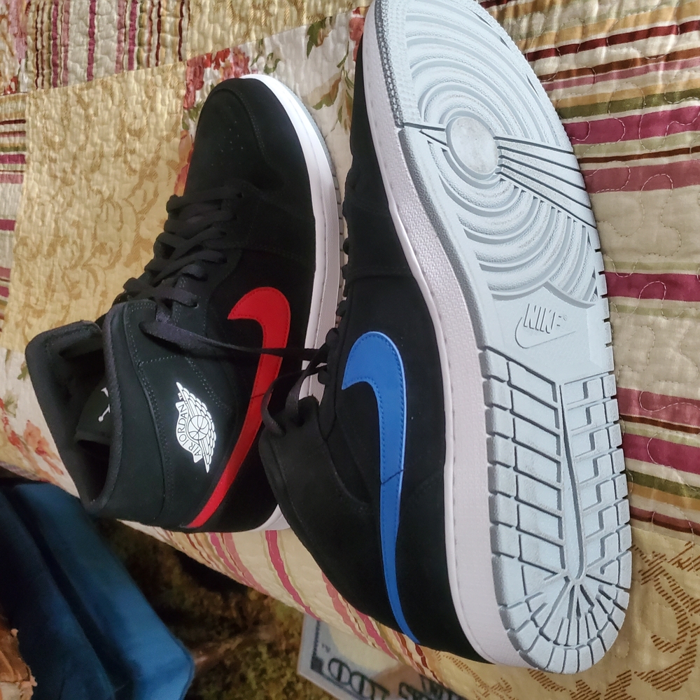 Nike Air Jordan's Sz 11.5 Black Men's with Red and Blue Nike Swoosh